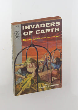 Invaders of Earth Pocket Book 1074 15 Exciting Stories of Invasion from Outer Space, by Various  